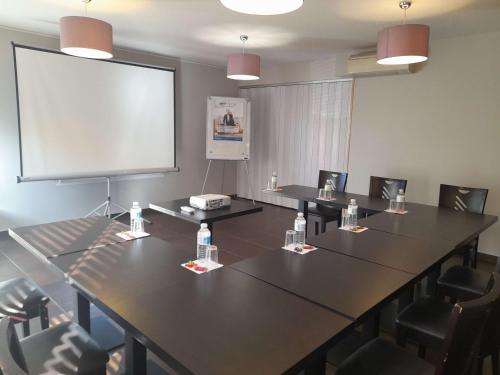 Brit Hotel Confort Montauban - image 2
