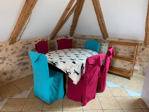 Café de la Place Gîte & Chambres d'hôtes "Lou Pastre" (Cafe de la Place Gite & Chambres d'hotes "Lou Pastre") in Lanuejols