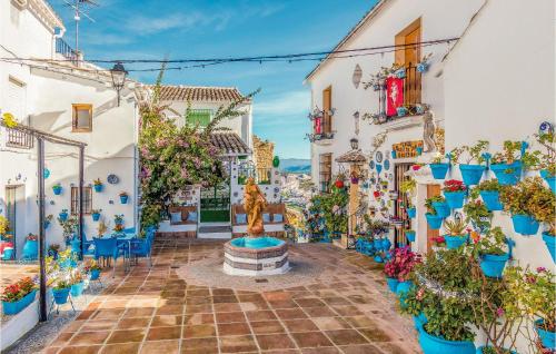 Amazing home in Iznajar w/ WiFi Outdoor swimming pool and 4 Bedrooms - image 5