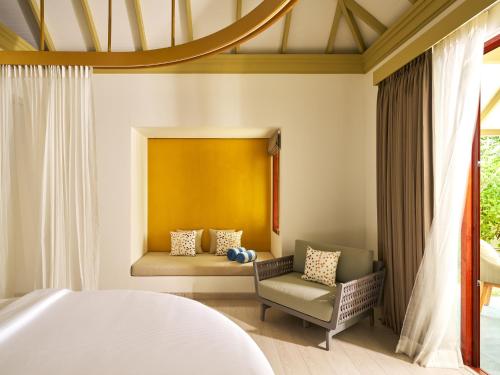 room detail thumbnail 1