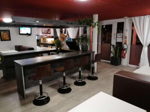 Brit Hotel Albi - image 12
