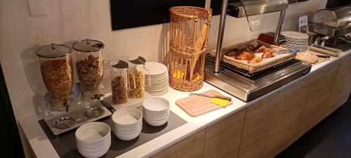 餐飲選擇, BRIT HOTEL Caen Hérouville (BRIT HOTEL Caen Herouville) in 埃魯維爾聖克萊
