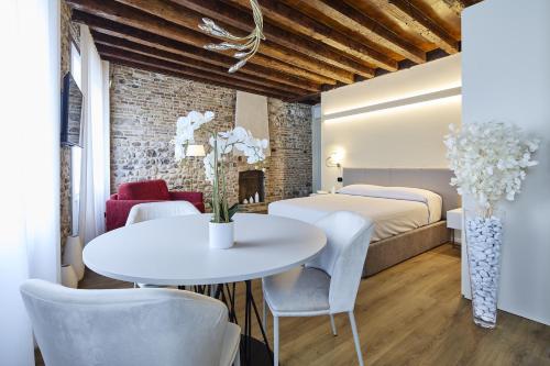 SARPI Apartment & Suite 2