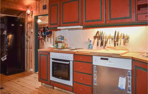 кухня, 3 Bedroom Nice Home In Venabygd in Рынгебу