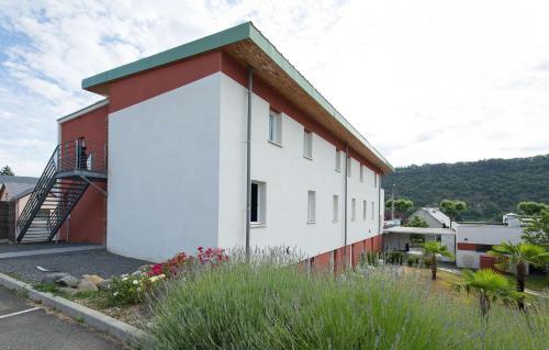 Brit Hotel Marvejols - image 2