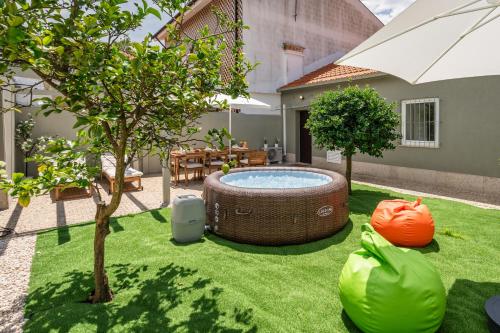 Host Wise - Terrace Delight House w Private Jacuzzi, Порту (фото 9)