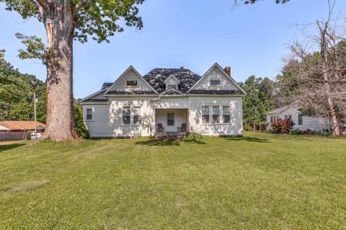 . 5 Mi to Dtwn Jackson: Family-Friendly Home!