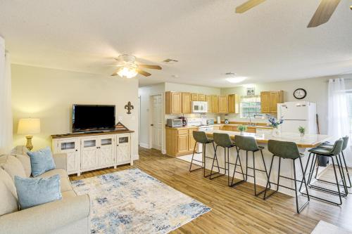 Pet-Friendly Bay St Louis Home with Dock! in Shoreline Park, USA