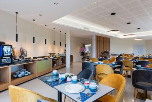 Їжа та напої, Brit Hotel Privilège Paris Rosny-sous-Bois (Brit Hotel Privilege Paris Rosny-sous-Bois) in Росні-су-Буа