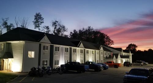 Mj Inn & Suites Marienville - 숙소 외관