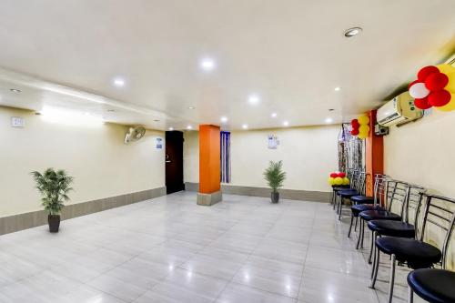 Flagship 87482 Hotel Lord Shiva