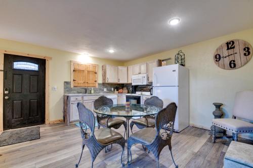 Fort Worth Home with Patio 5 Mi to Dtwn! in Westover Hills