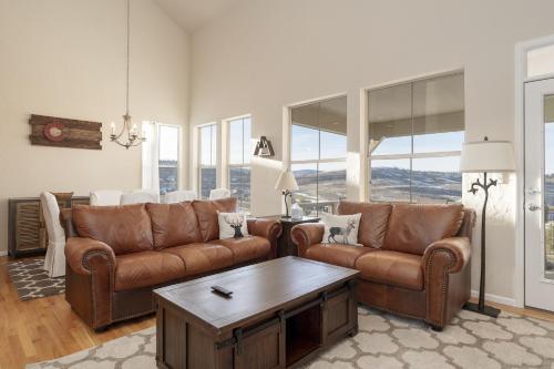 Peak View Drive townhouse in Granby, USA