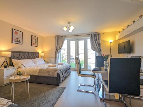 Large 4-Bedrooms House Near Centre Free Parking, Liverpool