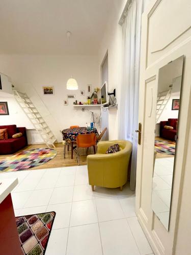 Rainbow Pearl Apartment at St Stephen' s Basilica, Budapešť (fotografie 9)