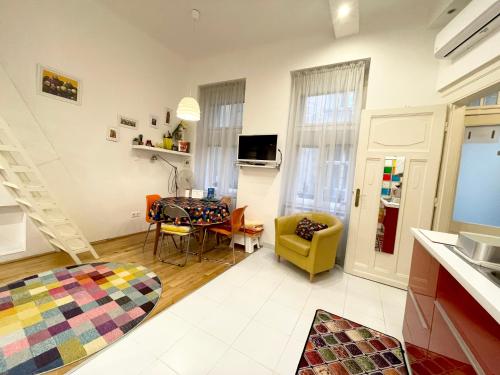 Rainbow Pearl Apartment at St Stephen' s Basilica, Budapešť (fotografie 3)