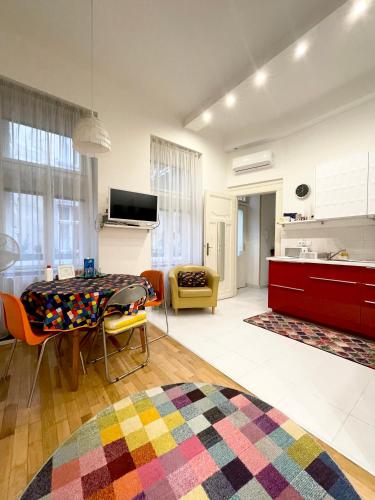 Rainbow Pearl Apartment at St Stephen' s Basilica, Budapešť (fotografie 4)