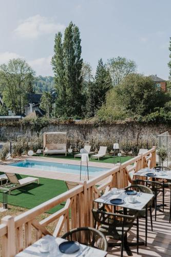 สระว่ายน้ำ, LE RITUEL HOTEL & SPA in องเฟลอ