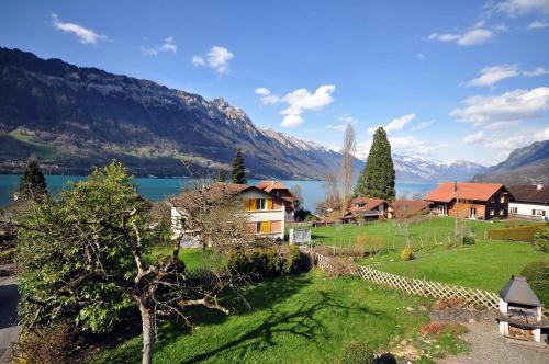 Garden, Lake View Chalet in Bonigen