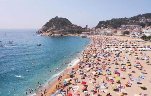 Apartment Tossa de Mar with Sea View I - image 9