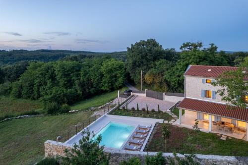Viesnīcas āriene, Villa Heureka-amazing heated pool and sauna in Barat