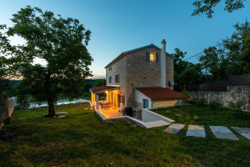 Viesnīcas āriene, Villa Heureka-amazing heated pool and sauna in Barat