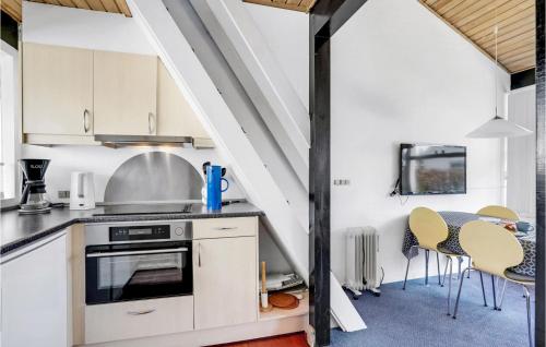Kitchen, 2 Bedroom Gorgeous Apartment In Vggerlse in Idestrup