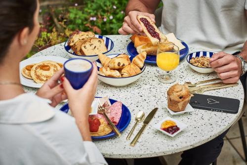 Hôtel Le Versailles - image 12