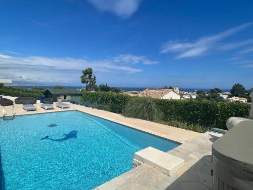 Hot tub, Luxe et calme avec vue mer panoramique a Antibes in Maure