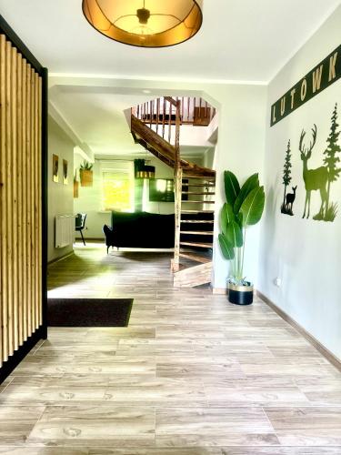 2 bedrooms, 15 beds