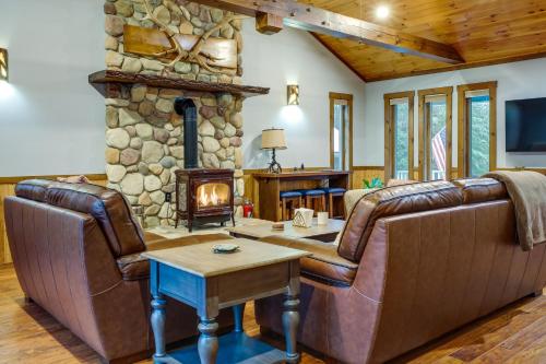 Adirondack Retreat w/ Heated Pool & Scenic Views! in Chestertown (NY)