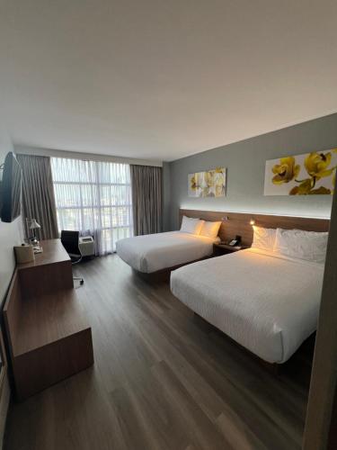 2 double beds