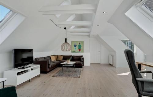 Lovely Home In Aabybro With Kitchen in Gjøl