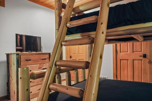 830 Mountain Cabin - main image