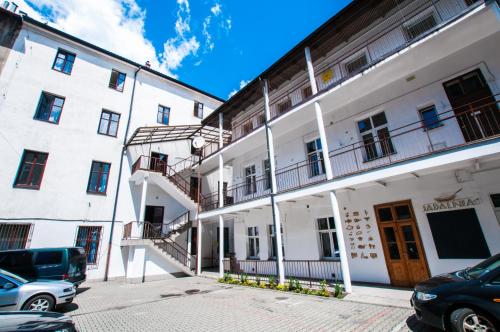 Red Carpet Hostel – Krakow, PA