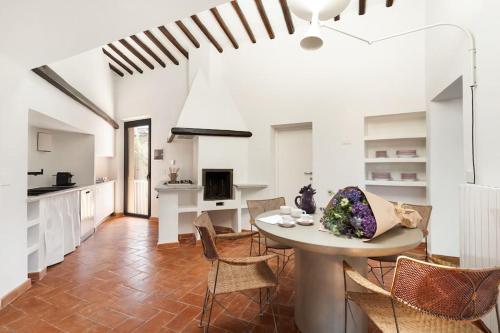 Casa Garibaldi by Burghesius - image 12