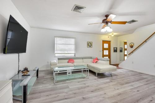 Sarasota Family Home Less Than 10 Mi to Beaches and Downtown in Sarasota, USA