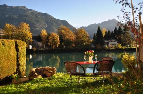 Seegärtli Riverside Apartment in Goldswil, Schweiz
