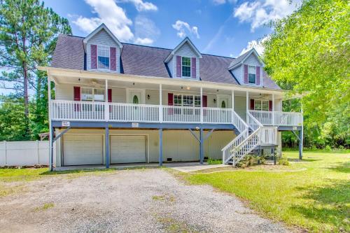 Spacious Conway Family Home Less Than 1and8 Mi to Boat Ramp in Conway, USA