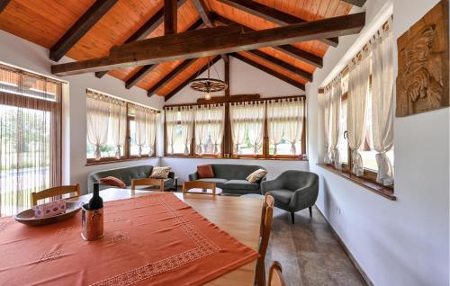 Viesnīcas āriene, Amazing Home In Donja Pacetina in Sv. Kriz Zacretje