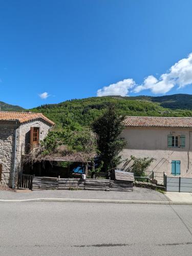 Kilátás, Le lys de la vallée (Le lys de la vallee) in Juvinas