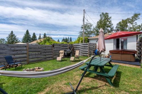 Relax with mountain views & a hot tub #5, Carroll (foto 7)