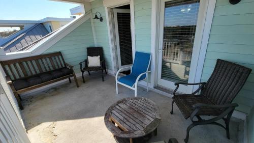 Captains Watch 20 by Tybee Beach Vacation Rentals Captains Watch 20 by Tybee Beach Vacation Rentals
