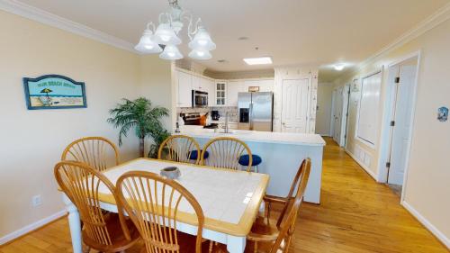 Dolphin Watch 01 by Tybee Beach Vacation Rentals Dolphin Watch 01 by Tybee Beach Vacation Rentals