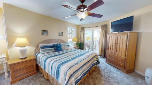 Dolphin Watch 01 by Tybee Beach Vacation Rentals Dolphin Watch 01 by Tybee Beach Vacation Rentals