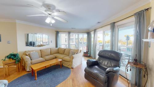 Dolphin Watch 01 by Tybee Beach Vacation Rentals Dolphin Watch 01 by Tybee Beach Vacation Rentals