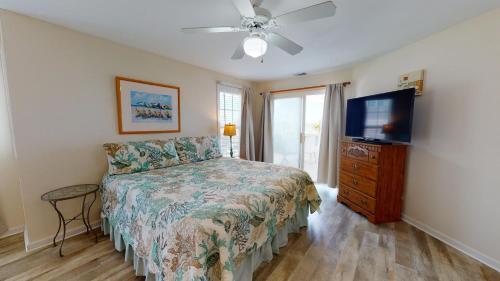 Dolphin Watch 05 by Tybee Beach Vacation Rentals Dolphin Watch 05 by Tybee Beach Vacation Rentals