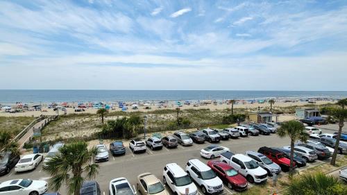 Dolphin Watch 09 by Tybee Beach Vacation Rentals Dolphin Watch 09 by Tybee Beach Vacation Rentals