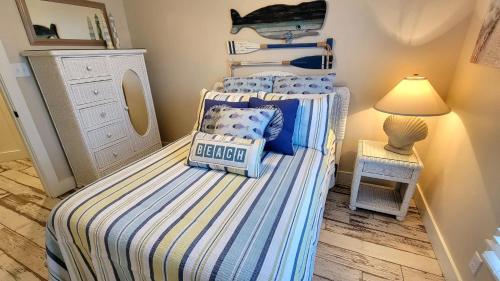 Dolphin Watch 09 by Tybee Beach Vacation Rentals Dolphin Watch 09 by Tybee Beach Vacation Rentals