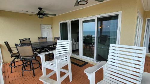 Dolphin Watch 09 by Tybee Beach Vacation Rentals Dolphin Watch 09 by Tybee Beach Vacation Rentals